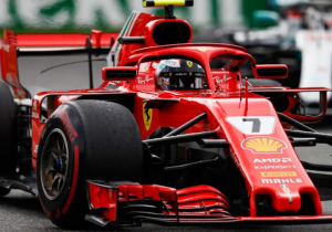 Räikkönen loopt winst mis: "Teleurgesteld, maar kon niets meer doen"