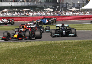 Rosberg over 'race-incident Verstappen en Hamilton: "Iedereen gaat tot het uiterste"