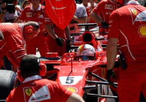 Ferrari op P1 en P2, Räikkönen niet tevreden