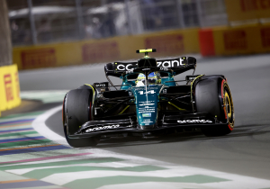 'Aston Martin verliest prestaties door overgekochte achterkant van Mercedes'