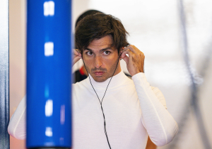 Carlos Sainz recibe TERRIBLES noticias para su FUTURO