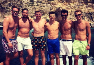 IN BEELD: Zo geniet Verstappen van zijn vakantie op Ibiza