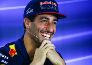 'I swear!' - Ricciardo rubbishes rumours of Ferrari deal