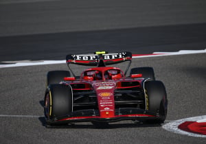 F1 Hoy: Sainz habla de su padre; Alonso revela a su fan: Carlos lanza reclamo
