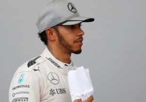 Hamilton: "Vettel de betere coureur? Dan moet je naar de opticien"