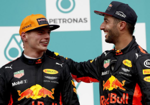 Brawn: "Verstappen kan op gebied van inhalen nog veel leren van Ricciardo"
