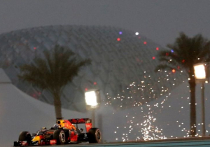 Eerste vrije training Grand Prix Abu Dhabi: Vettel zet de snelste tijd neer, Verstappen derde