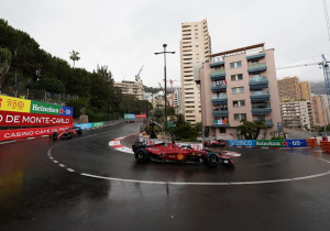 Leclerc woest via boardradio na Ferrari-geklungel: "F*ck, f*ck! Wat ben je aan het doen?!"