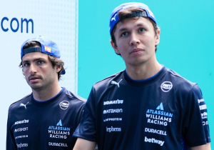 Alex Albon revela el VERDADERO EFECTO de ser compañero de Carlos Sainz