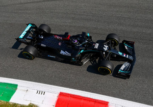 Hamilton pakt pole met nieuw baanrecord: "Paar grote aanpassingen gedaan"