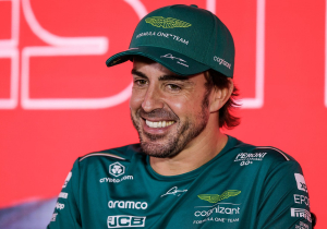 Alonso officially signs record-breaking new F1 contract