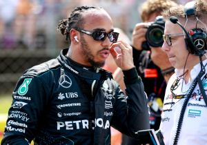 Hamilton reageert op situatie race-engineer 'Bono': "Hebben een fantastische relatie"