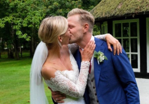Kevin Magnussen en Louise Gjorup geven elkaar het jawoord