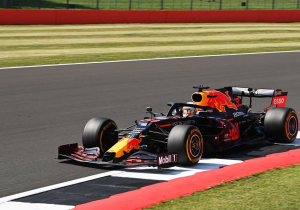 Liveblog (gesloten): Eerste vrije training Spaanse GP: Mercedes het snelste, Verstappen P3