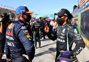 Verstappen laughs off Hamilton “pressure” claim