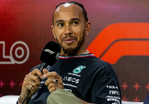 Lewis Hamilton ROASTS F1 75 Live presenter in historic clip