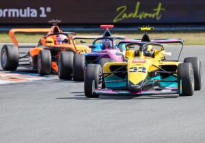 LIVE: Bekijk hier gratis de Feature Race van de F1 Academy op Circuit Zandvoort