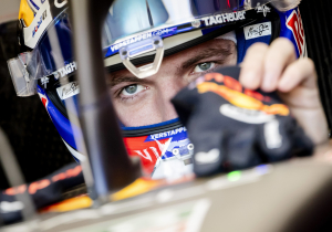 Verstappen na kwalificatie direct in de simulator gekropen voor Team Redline