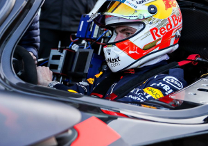 Verstappen lovend over Valkyrie: 'Dichter bij een F1-auto kom je niet'