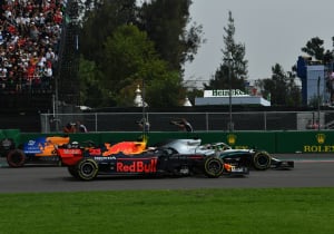 Hamilton's Verstappen jibes show he's 'threatened' - Jos