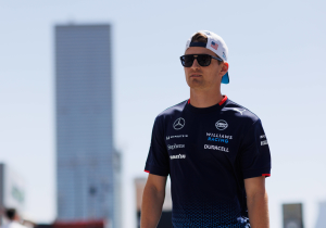 F1 team boss DEFENDS American driver despite poor start