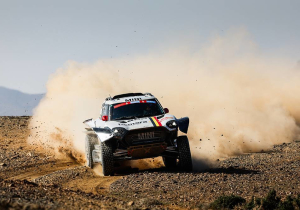 Dakar 2025: Mini doorbreekt zegereeks Toyota in Etappe 6, dagsucces voor Van den Brink