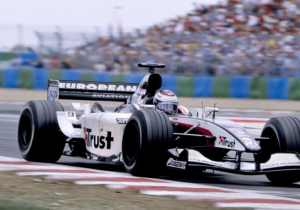 VIDEO: Jos Verstappen pakt voorlopige pole in Frankrijk (2003)