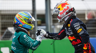 Alonso eerlijk over titelkansen Verstappen: 'Als iemand tekortkomen kan compenseren, is hij het'