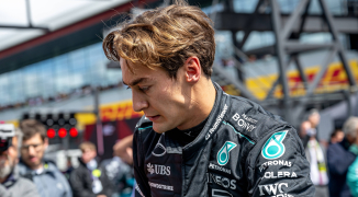 Russell boos op Mercedes na Q1-exit: "We kunnen zulke kansen niet weggooien"
