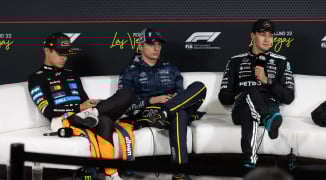 Russell vraagt om extra straf voor Norris: "Dat is een boete!"