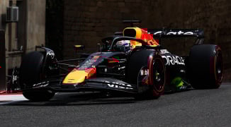 Verstappen pakt pole tijdens chaotische kwalificatie, FIA deelt diskwalificatie uit | GPFans Recap