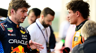Verstappen komt met mogelijke oplossing na tijdstraf Norris: 'Een grindbak zou helpen'
