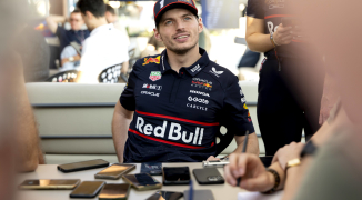 Verstappen compleet relaxed in Abu Dhabi: "Alles wat er nu gebeurt, is een bonus"