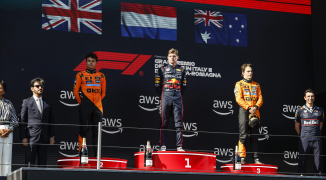 Tifosi zingt Verstappen toe in Imola: "Paar jaar geleden zongen ze nog over zijn moeder"