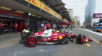Hamilton en Ferrari doen goede zaken in tweede training Bakoe, Verstappen zesde