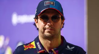 Checo Pérez Hoy: En riesgo su llegada a Cadillac; Escudería histórica lo busca