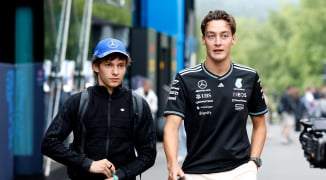 F1 vraagt wat coureurs op hun pizza doen | F1 Shorts