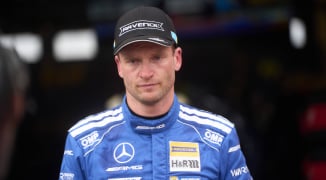 Engel baalt als een stekker na crash in kwalificatie 24h Nürburgring: "Het was mijn fout"