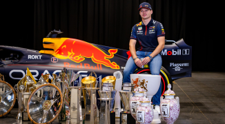 Verstappen en Pérez poseren met trofeeën van 2023, Audi bevestigt doorgang F1-project | GPFans Recap
