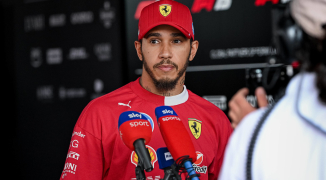 La Ferrari dovrebbe preoccuparsi? Il futuro di Lewis Hamilton è incerto