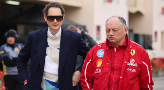 F1 Ferrari Oggi: Chi è John Elkann?; Leclerc e Hamilton rispondono con furia