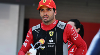Sainz over inhaalslag op Red Bull: "Zitten circuits aan te komen waar we mee kunnen doen"