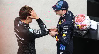 Verstappen betuigt spijt na veelbesproken clash met Russell: "Had niet mogen gebeuren"