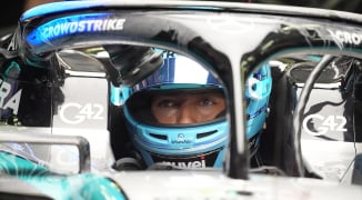 Russell reageert op onderzoek naar Alonso na crash: 'Duidelijk dat hij te vroeg remde'