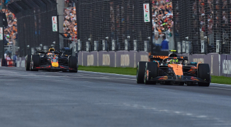 Norris verslaat Verstappen in natte GP Australië, Marko noemt huilende Hadjar gênant | GPFans Recap
