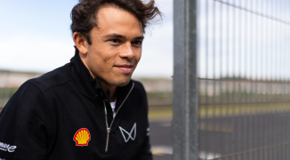 Nyck de Vries baart opzien met bizarre crash, Verschuur wil Pérez zien verdwijnen | GPFans Recap