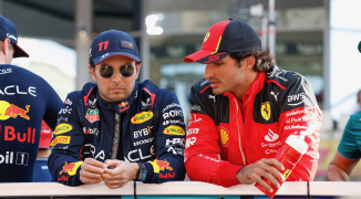 Sainz 'visits' rival F1 team as new 2025 grid spot comes to light