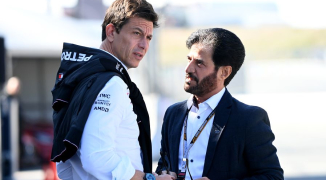 VIDEO | Toto Wolff haalt uit naar FIA: ''Persoonlijke aanval die rode lijn overschreed''