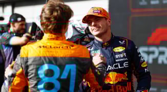 Piastri niet verrast door comeback Verstappen: 'Als je allerlei upgrades op de auto smijt...'