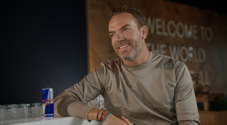 Doornbos reageert op conflict Midden-Oosten en blikt optimistisch vooruit op 2026-seizoen Verstappen